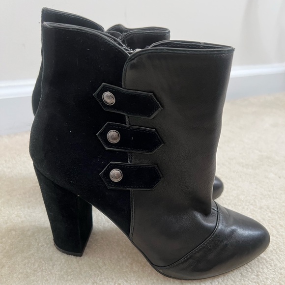 Black Leather/Suede Ankle Boot Size Women’s 7M - Picture 2 of 10